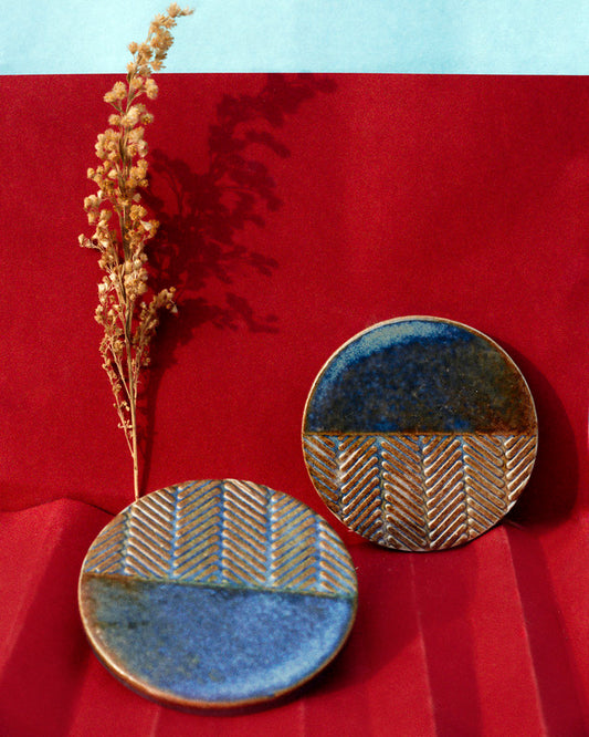 Oceanic Elegance: Set of 2 Ceramic Sea-Blue Coasters
