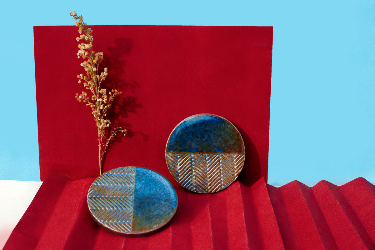 Oceanic Elegance: Set of 2 Ceramic Sea-Blue Coasters